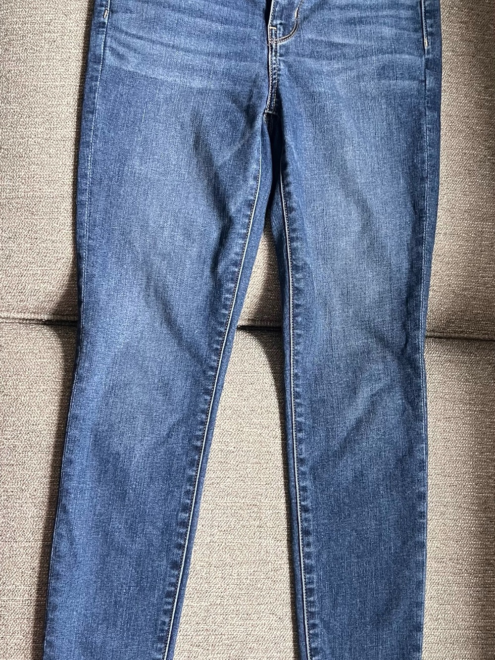 American Eagle Outfitters Skinny Jeans - Dark Blue Wash - Size 2 Regular